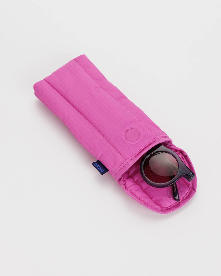 Puffy Glasses Sleeve in Extra Pink