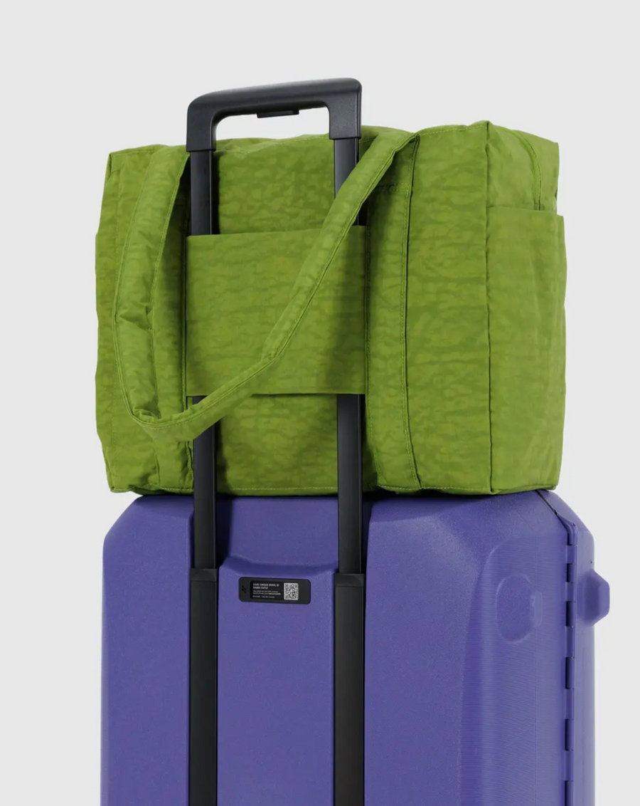 Small Cloud Carry-on Bag in Green Juice