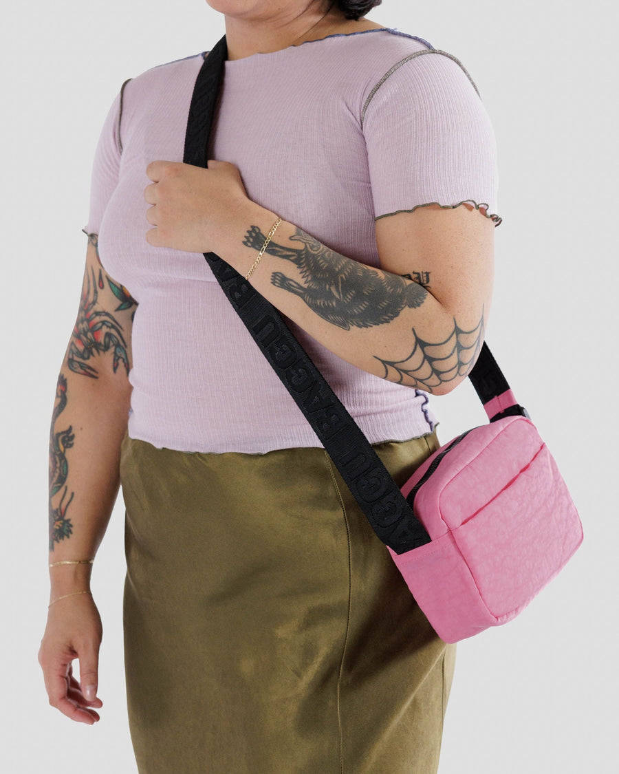 Camera Crossbody in Azalea Pink