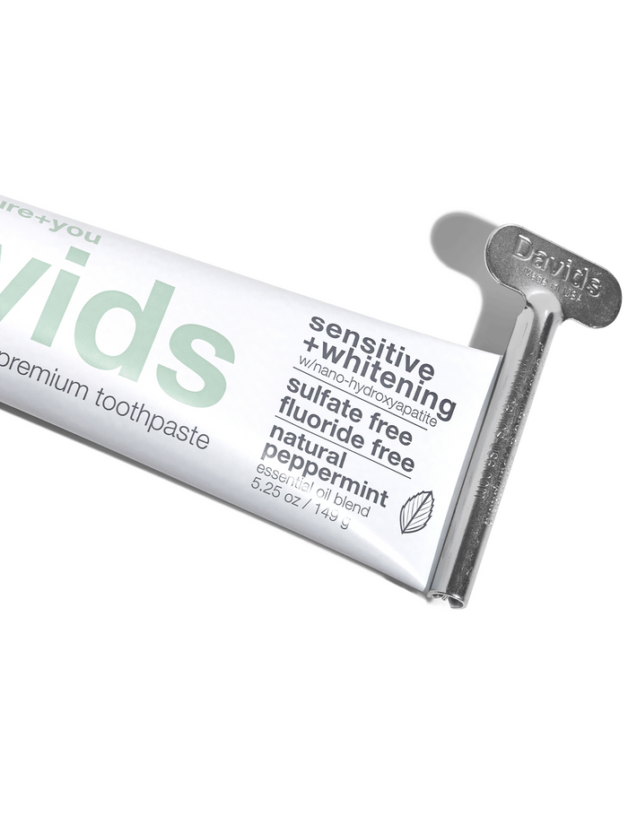Sensitive and Whitening Peppermint Natural Toothpaste